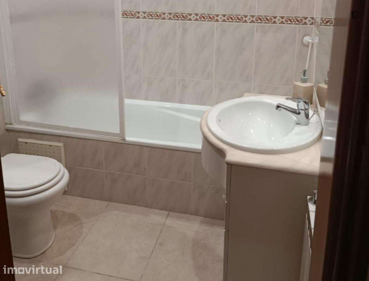 Quarto - localizado em Braga - Grande imagem: 2/8
