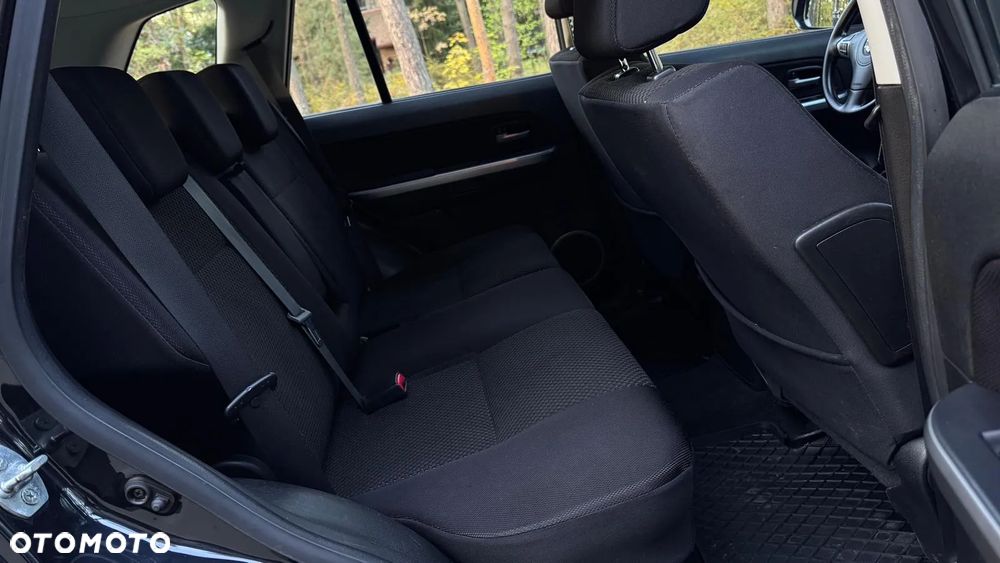 Suzuki Grand Vitara 2.0 - 18