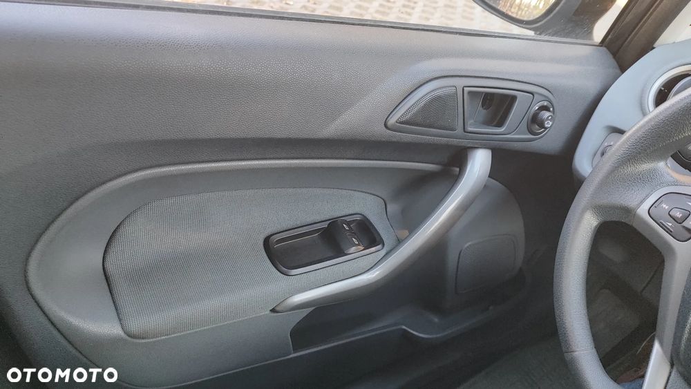 Ford Fiesta 1.25 Trend - 16