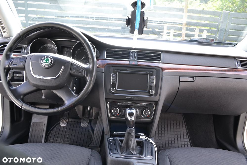 Skoda Superb 2.0 TDI Elegance - 18