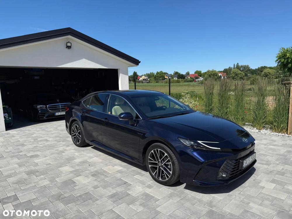 Toyota Camry 2.5 Hybrid Dynamic Force Executive e-CVT - 1