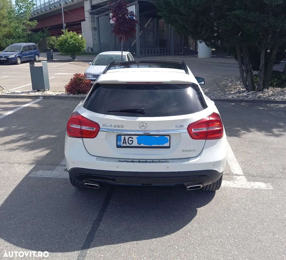 Mercedes-Benz GLA 220 CDI 4MATIC 7G-DCT Urban - 9