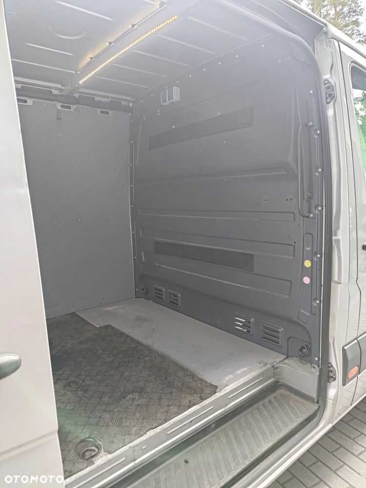 Mercedes-Benz Sprinter - 18