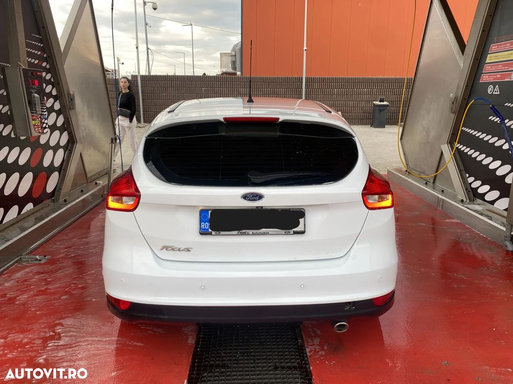Ford Focus - 7