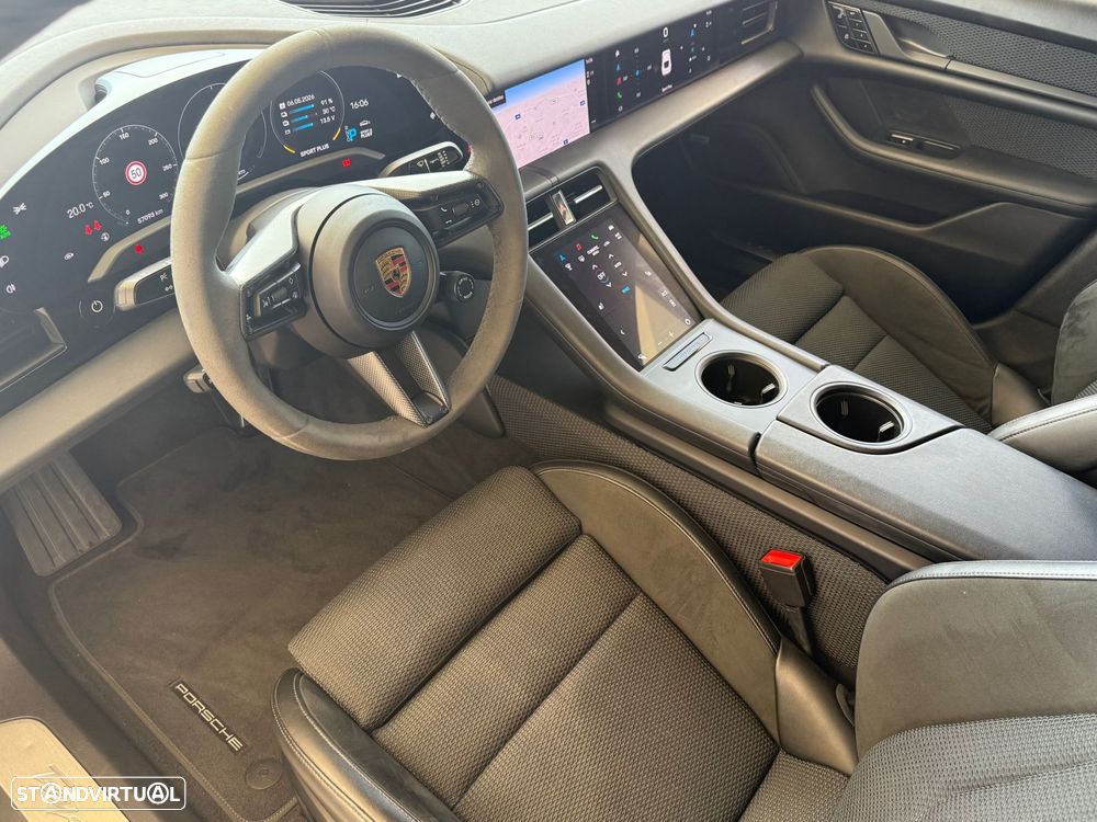 Porsche Taycan - 27