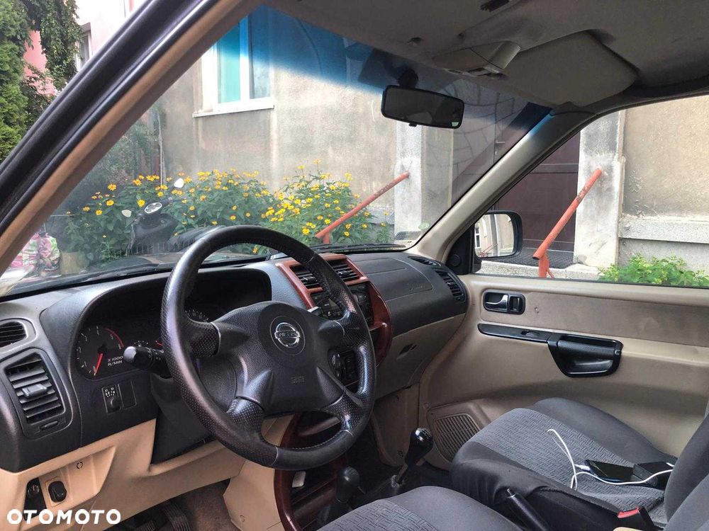Nissan Terrano - 3