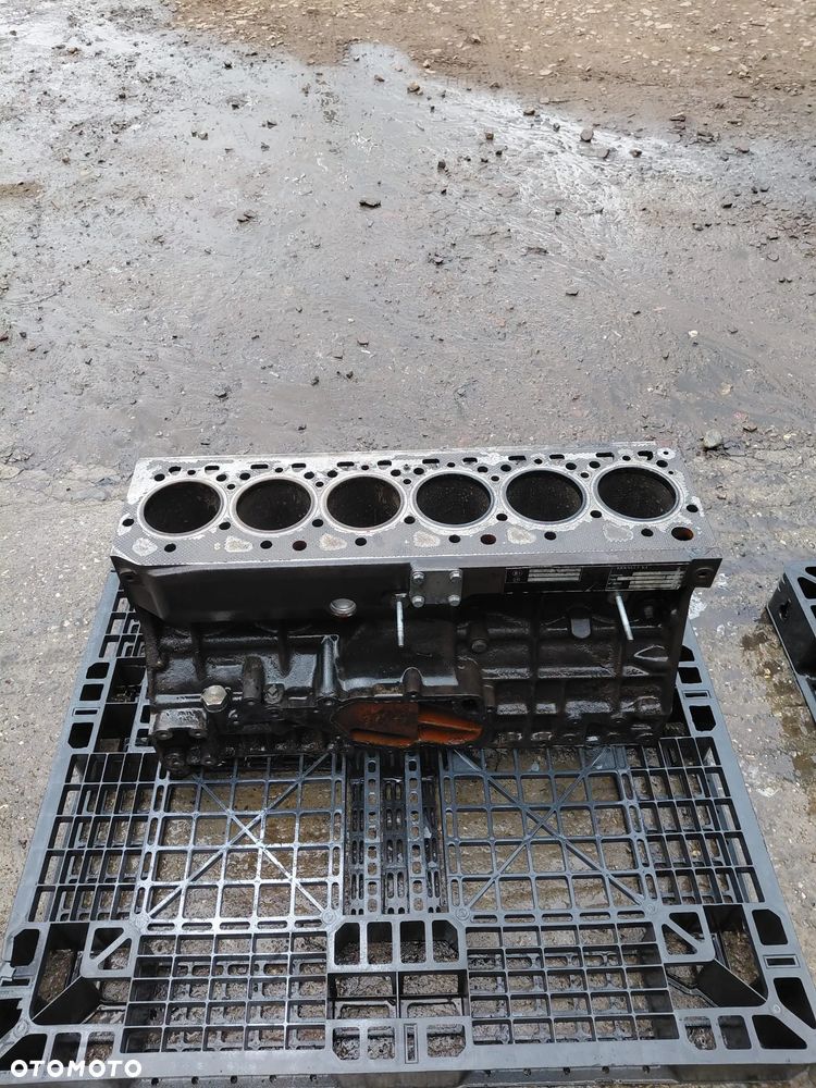 Blok Silnika Renault Premium 270 DCI - 4