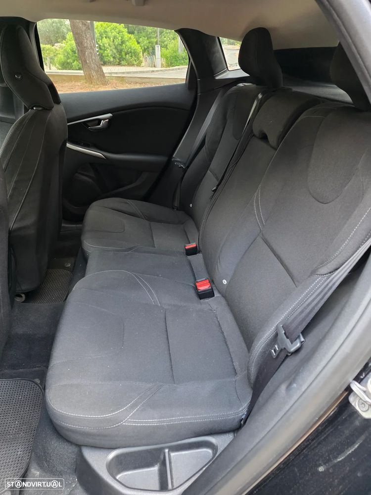 Volvo V40 1.6 D2 Summum - 15