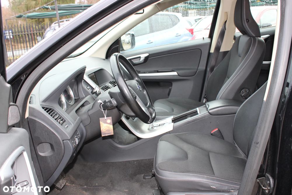 Volvo XC 60 D3 Momentum - 8