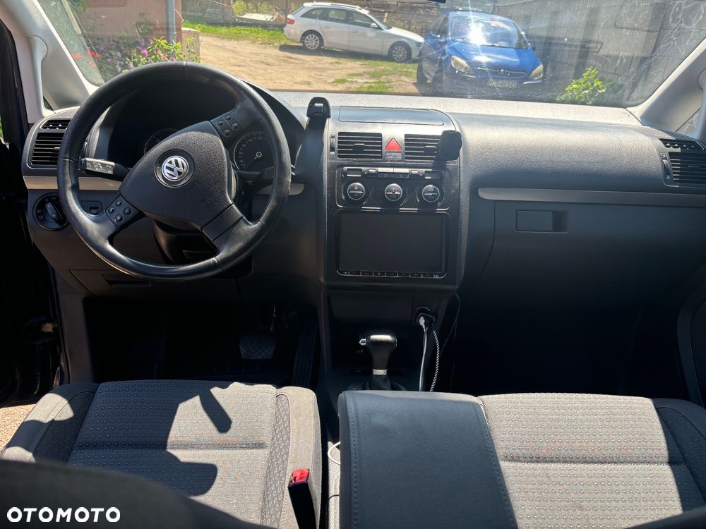 Volkswagen Touran 1.9 TDI Highline DSG - 7