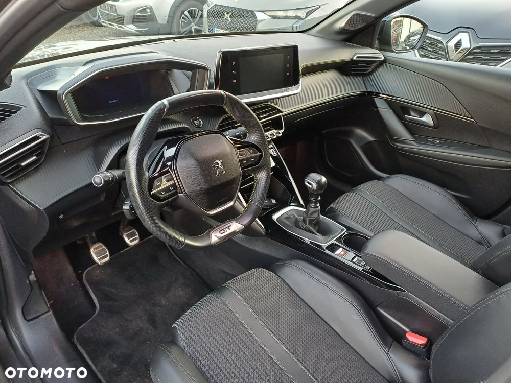 Peugeot 208 PureTech 100 GT - 12