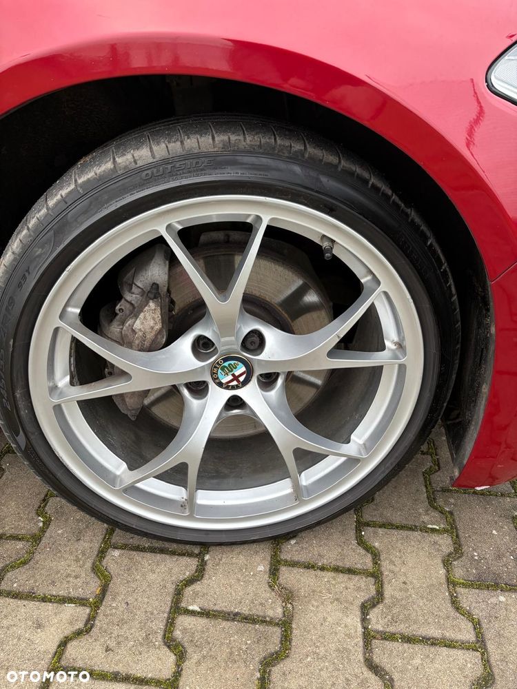 Alfa Romeo Giulia 2.0 Turbo 16V AT8-Q4 Ti - 9