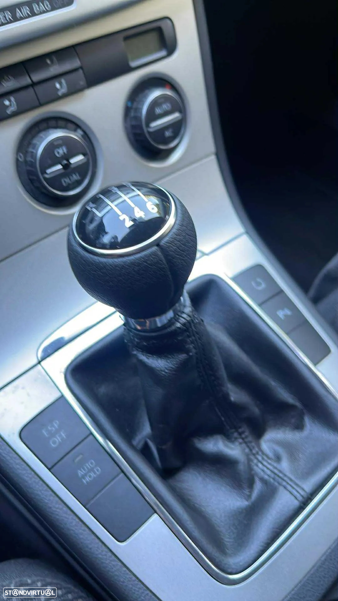 VW Passat Variant 2.0 TDi Confortline - 15