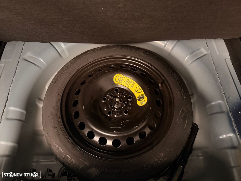 Ford Focus 1.5 TDCi ECOBlue ST-Line - 34