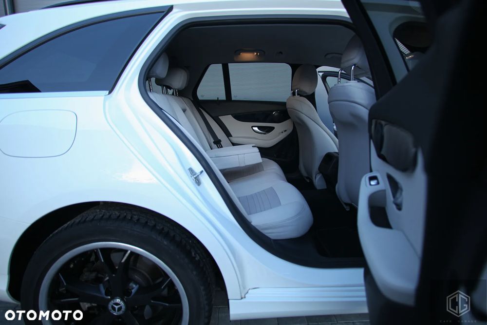 Mercedes-Benz Klasa C 200 (BlueTEC) d 7G-TRONIC - 25