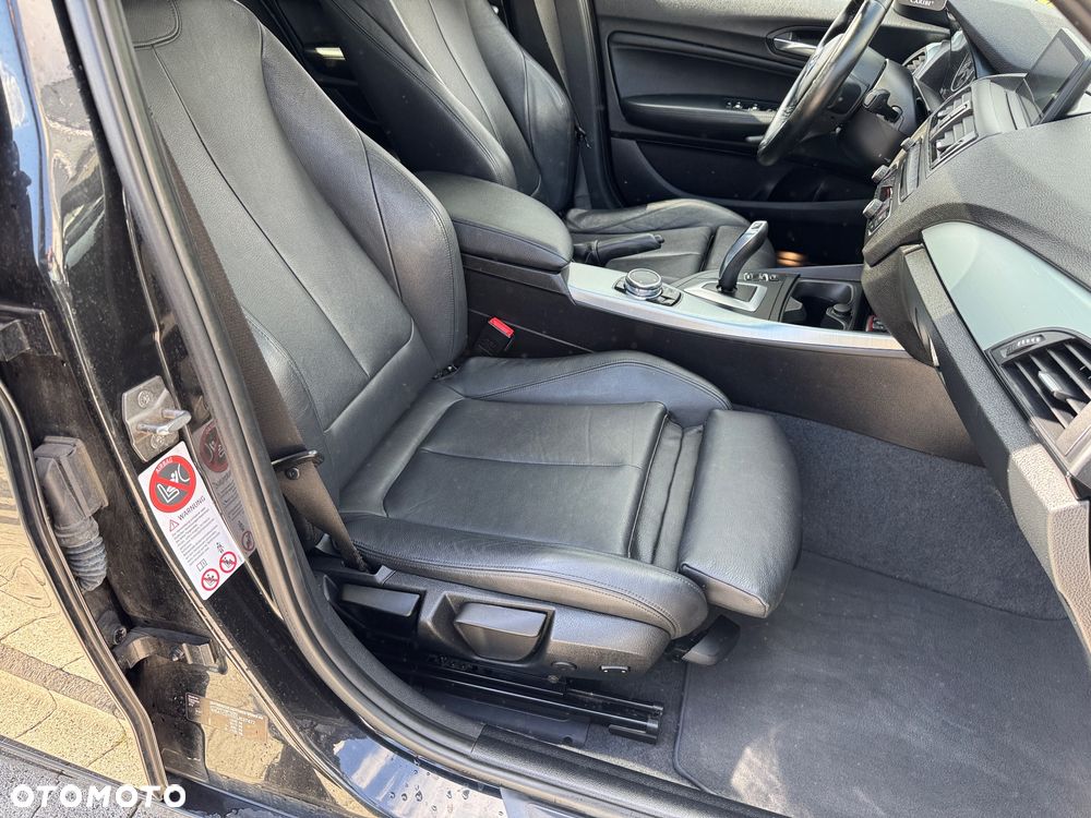 BMW Seria 1 120d Sport-Aut Sport Line - 31