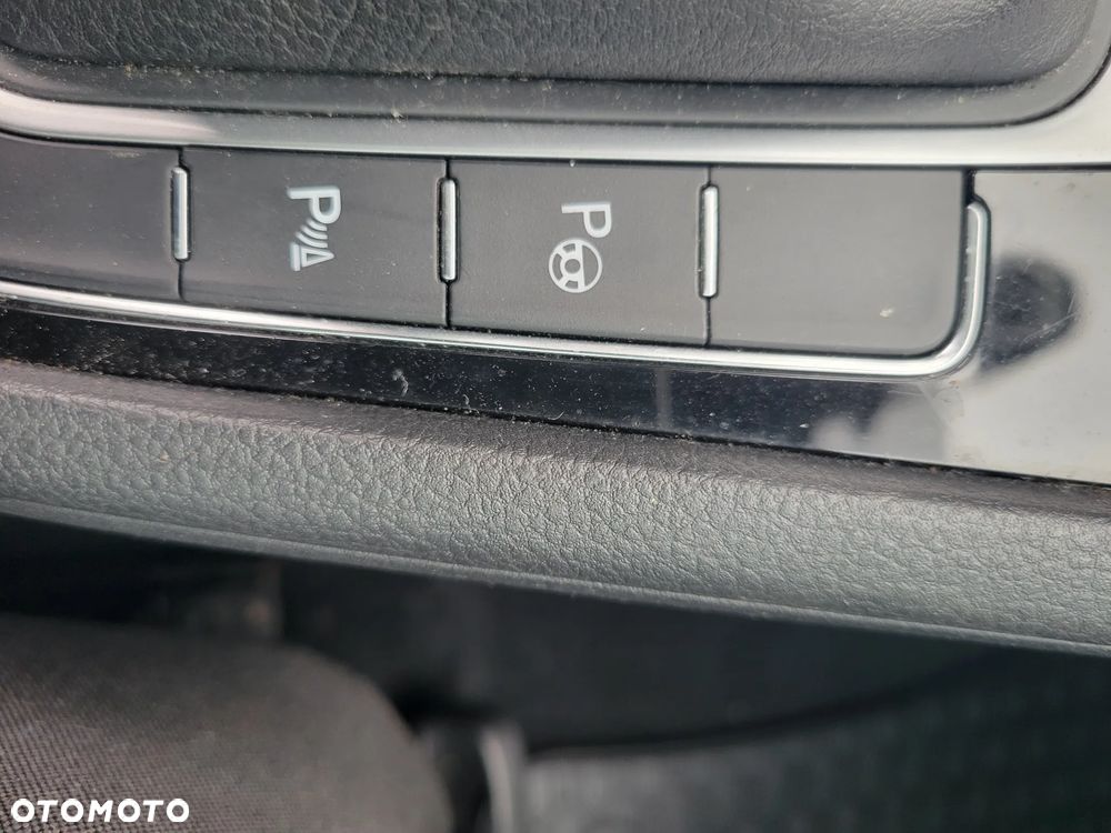 Volkswagen Golf GTI BlueMotion Technology DSG - 19