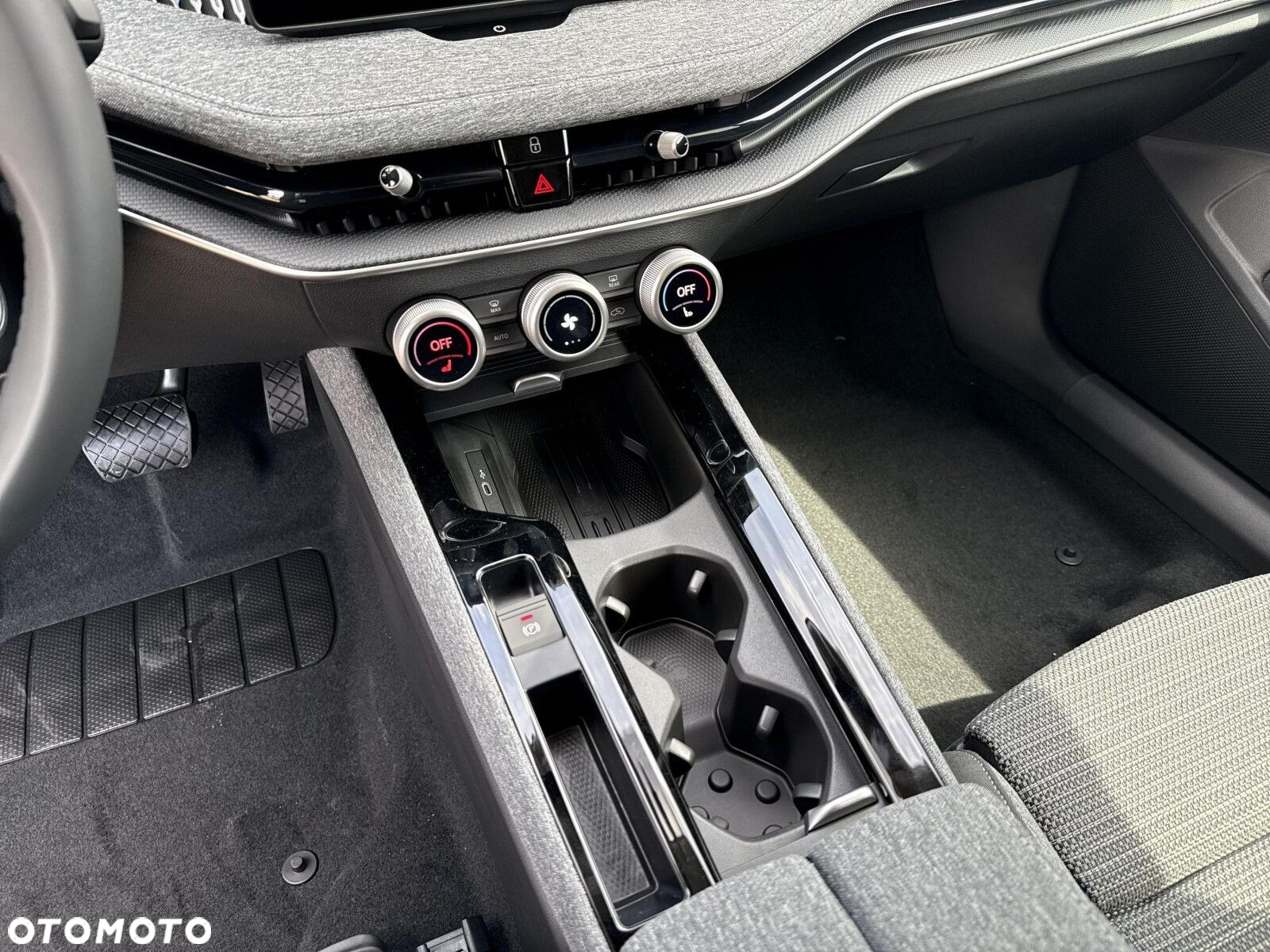 Skoda Superb 1.5 TSI Plug-in Hybrid Edition 130 DSG - 24