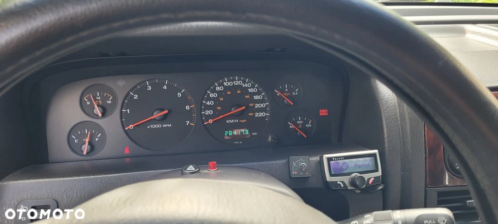 Jeep Grand Cherokee - 17