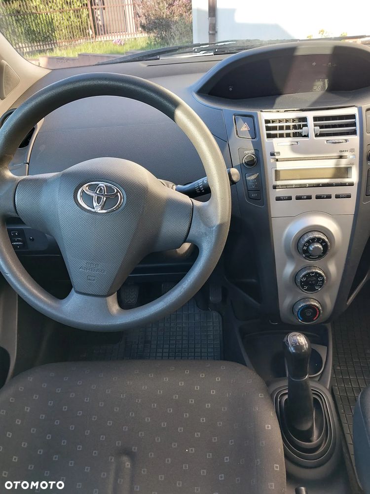 Toyota Yaris 1.0 Luna A/C - 9