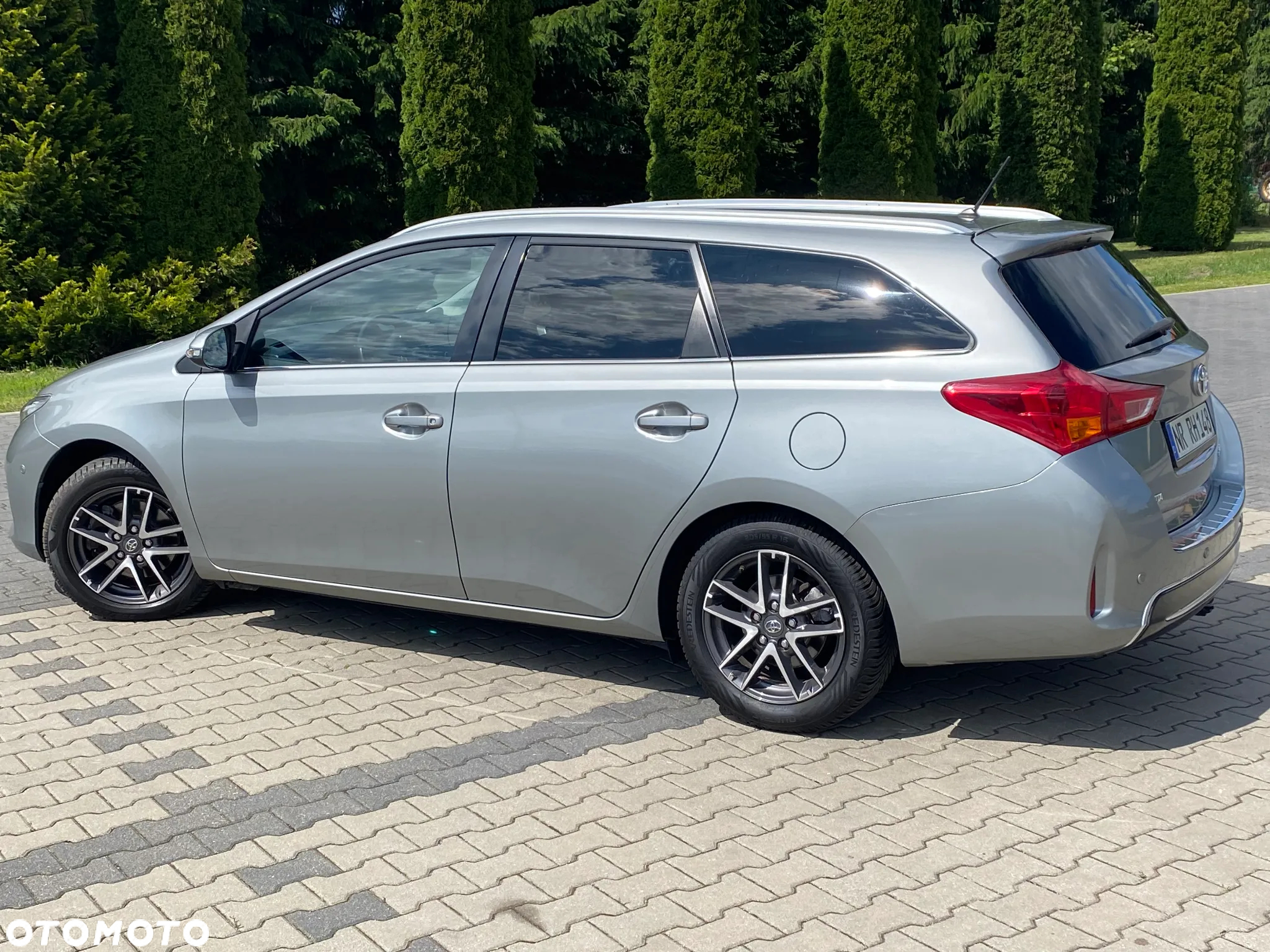 Toyota Auris - 4