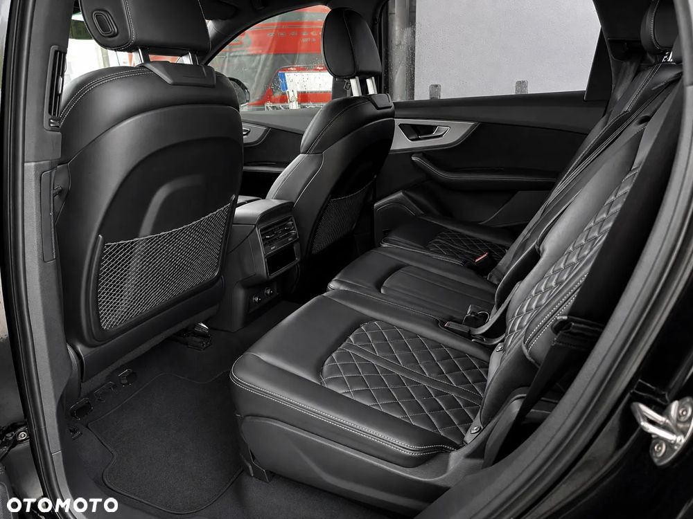 Audi Q7 - 12