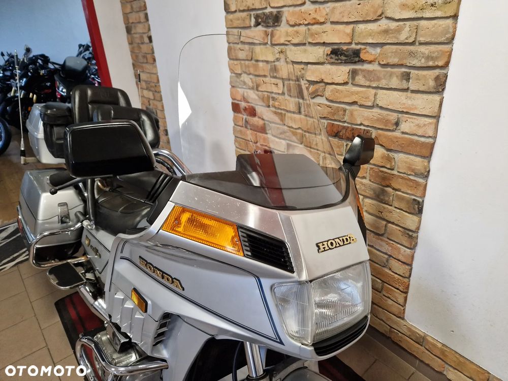 Honda GL - 40