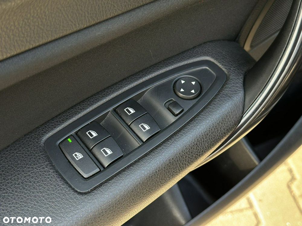 BMW Seria 1 118d Sport Line - 26