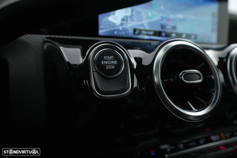 Mercedes-Benz A 250 e AMG Line - 23