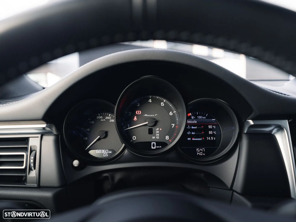 Porsche Macan T - 17