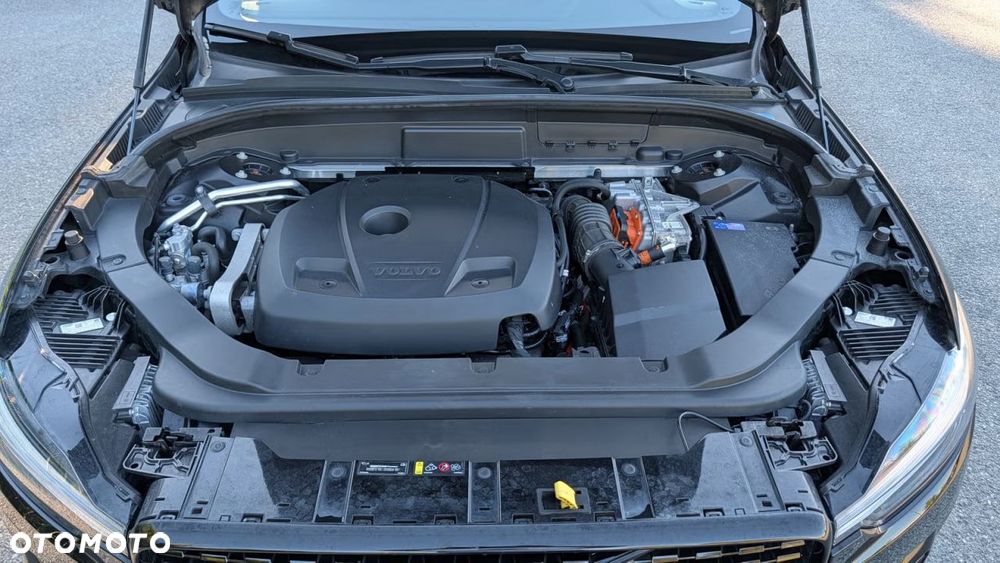 Volvo XC 60 T6 AWD Recharge Geartronic RDesign - 23