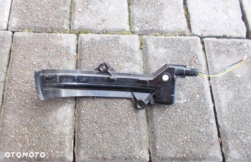SUZUKI VITARA 18+ LEWY KIEUNKOWSKAZ LUSTERKA ORYGINAŁ 7102-500 - 2