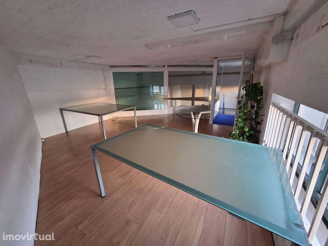 Armazém de 140m2 c/ estacionamento em Vale de Cambra - Aveiro - Grande imagem: 2/5