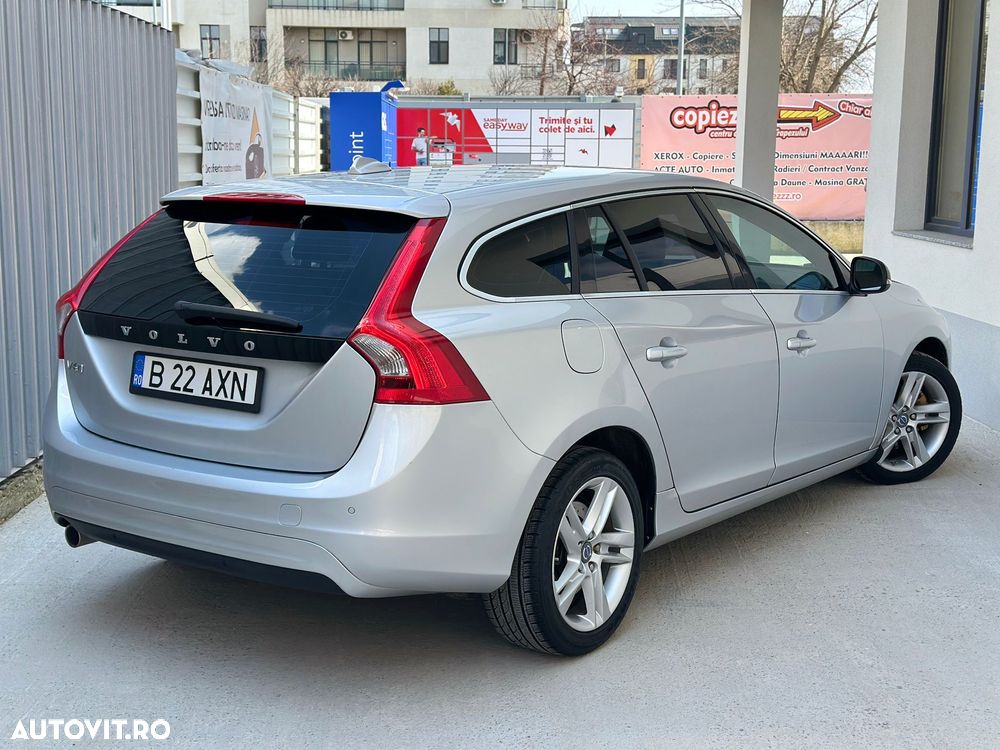 Volvo V60 D3 Momentum - 17