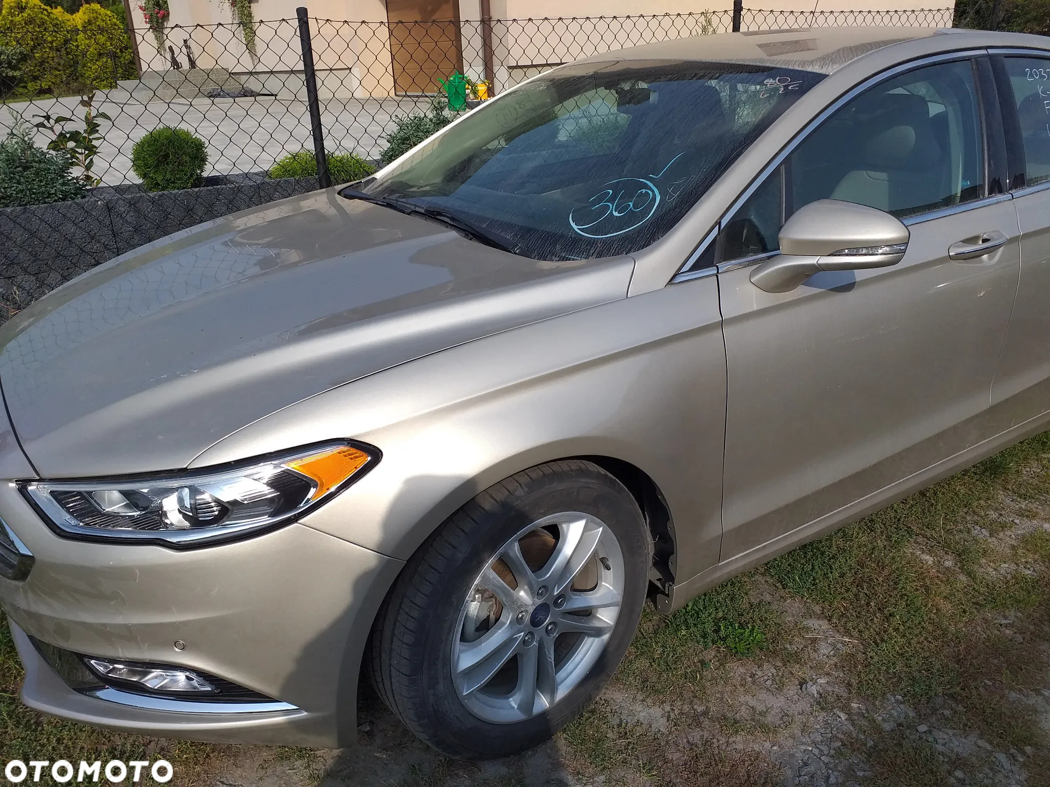 Ford Fusion - 2