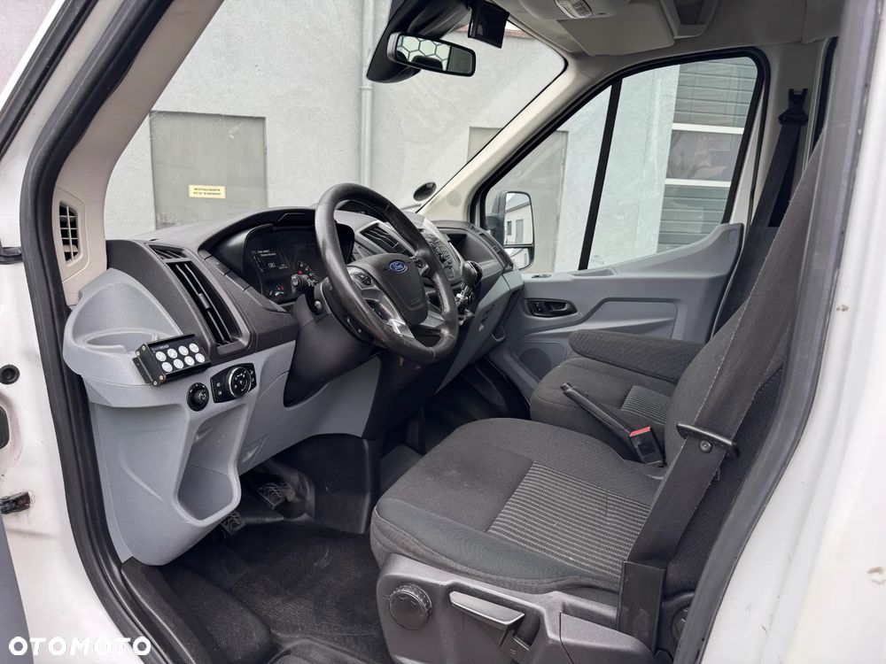 Ford Transit - 18