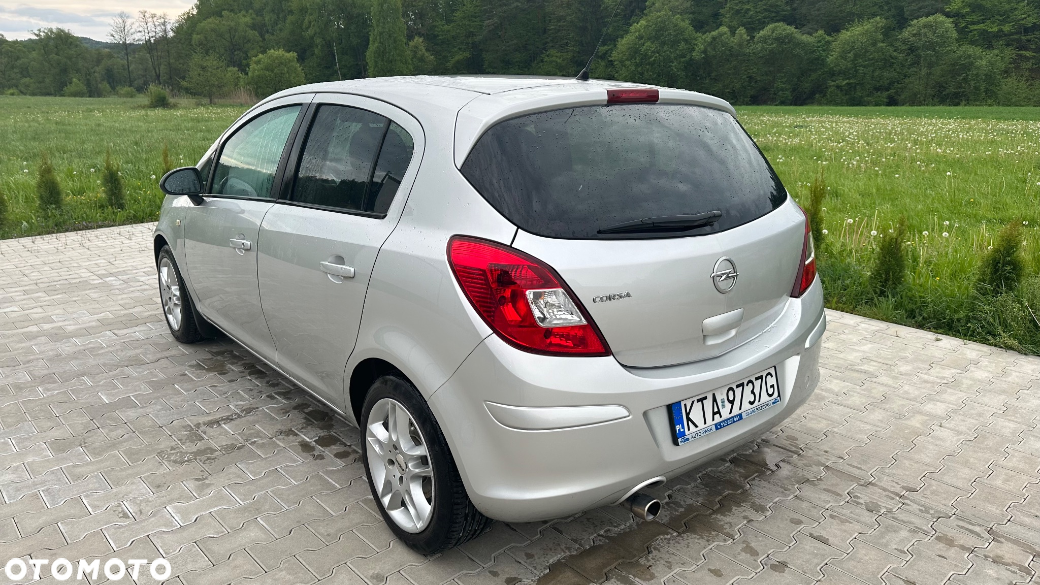 Opel Corsa 1.4 16V Cosmo - 5