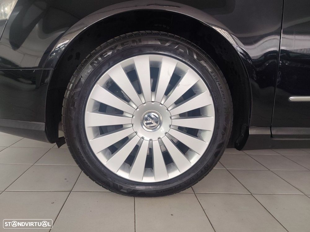 VW Passat Variant 2.0 TDI Highline - 27