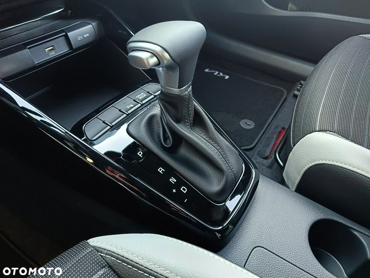 Kia Stonic - 16