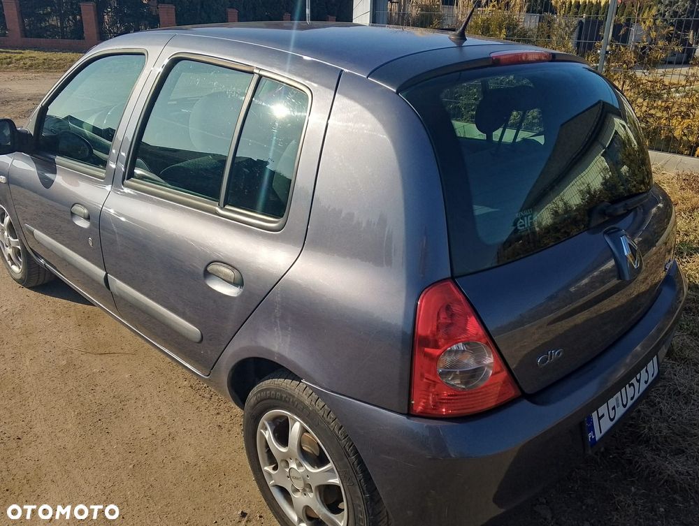 Renault Clio - 20