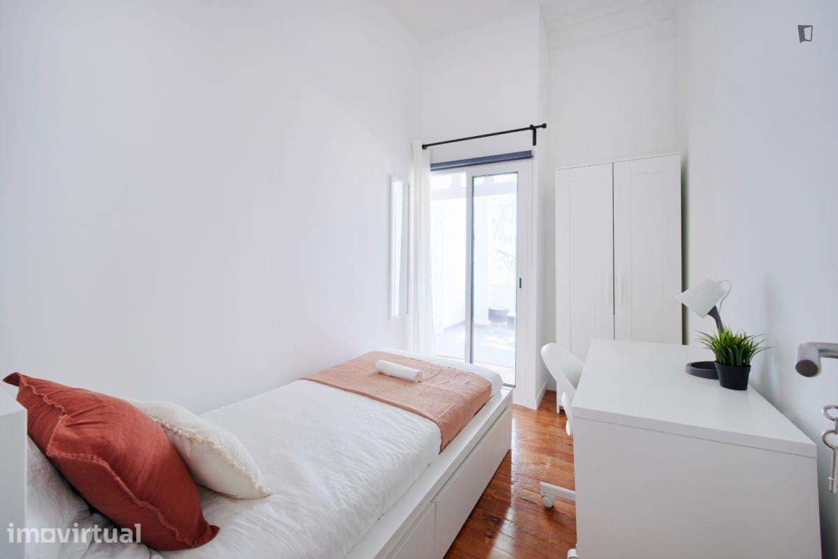 Quarto - localizado em Entrecampos Lisbon - Grande imagem: 2/23