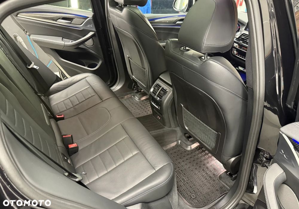BMW X4 - 33