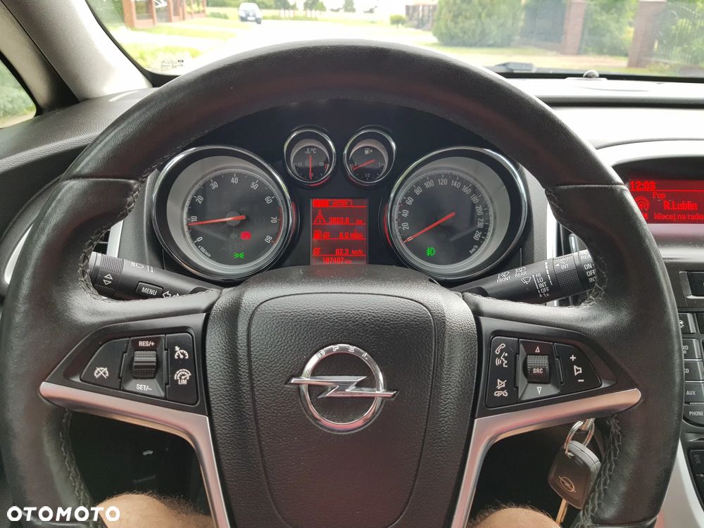 Opel Astra 1.4 Turbo Exklusiv - 33