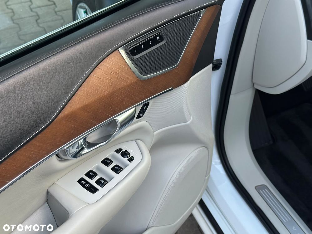 Volvo XC 90 T8 AWD Plug-In Hybrid Inscription 7os - 16