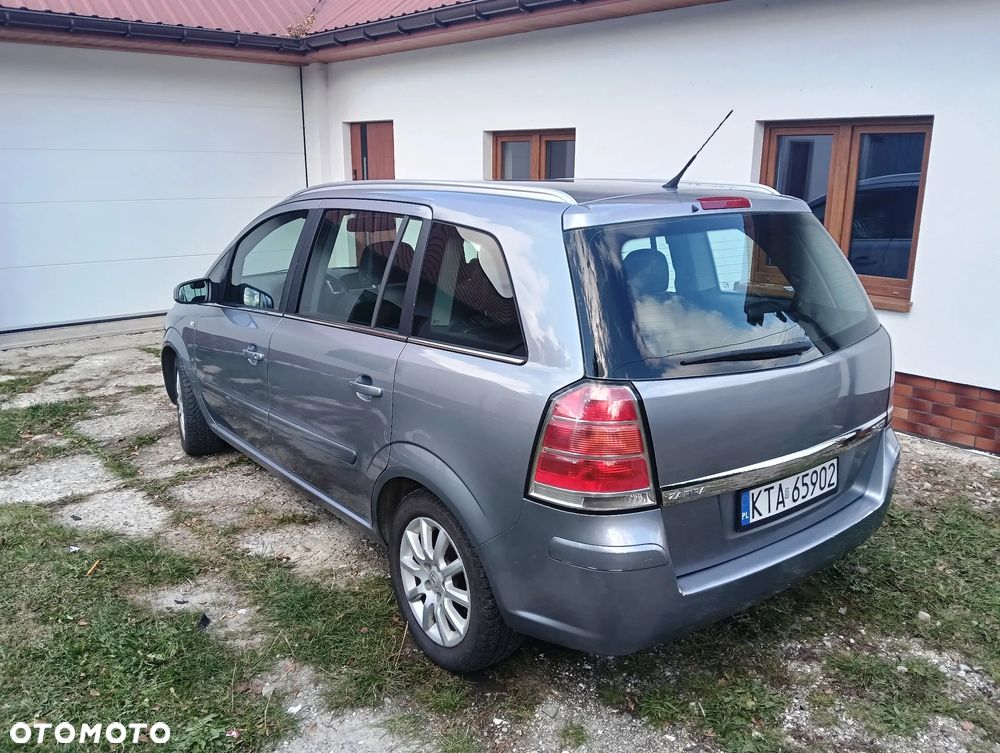Opel Zafira - 4