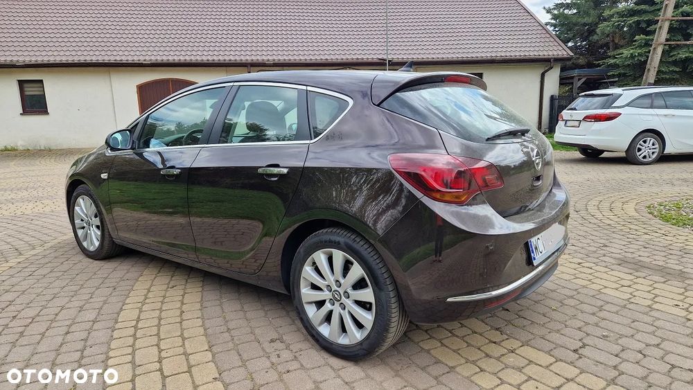 Opel Astra 1.7 CDTI Executive S&S - 4