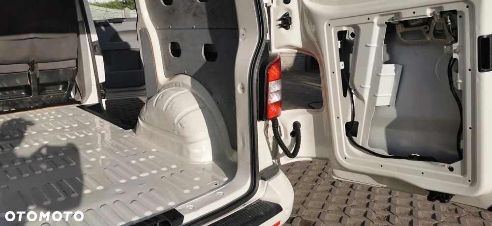 Volkswagen T5 - 30
