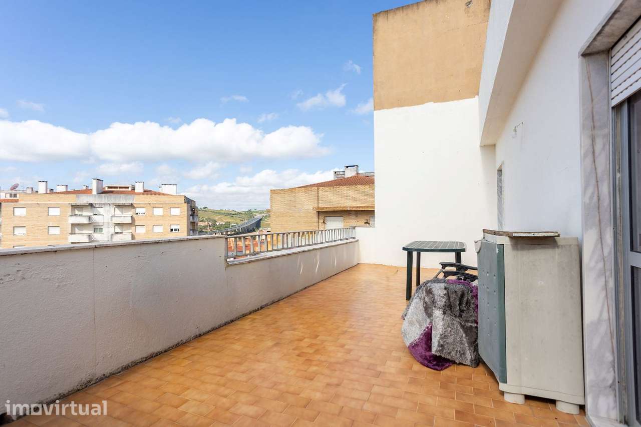 Apartamento T2 no Carregado - Grande imagem: 3/28