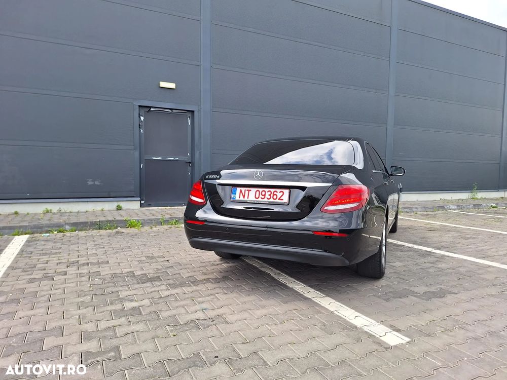 Mercedes-Benz E 220 d 9G-TRONIC - 13