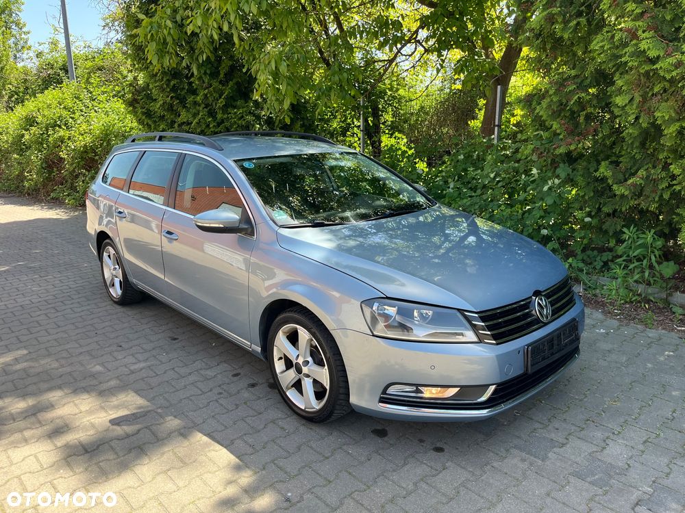 Volkswagen Passat Variant 2.0 Blue TDI DSG SCR Comfortline - 13